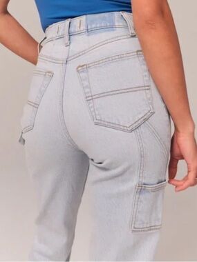 Abercrombie & Fitch Light Wash High-Rise Straight Jeans